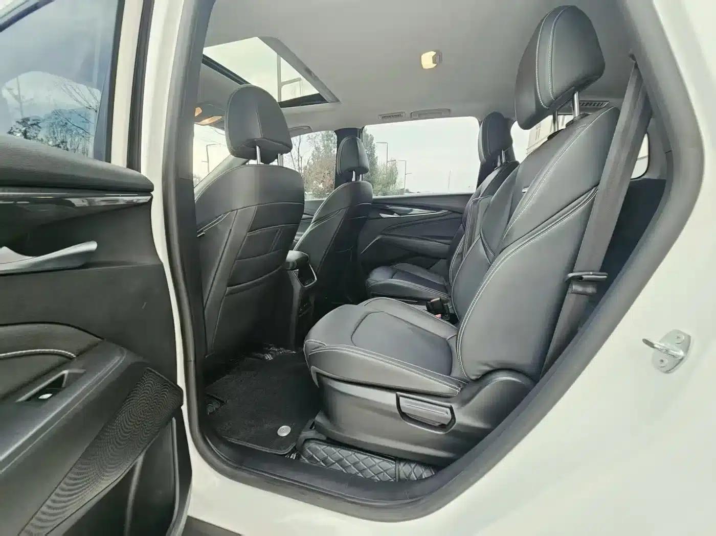 SAIC MAXUS EUNIQ 5 2020 1.3T PLUG IN Elite Edition — миниатюра 5