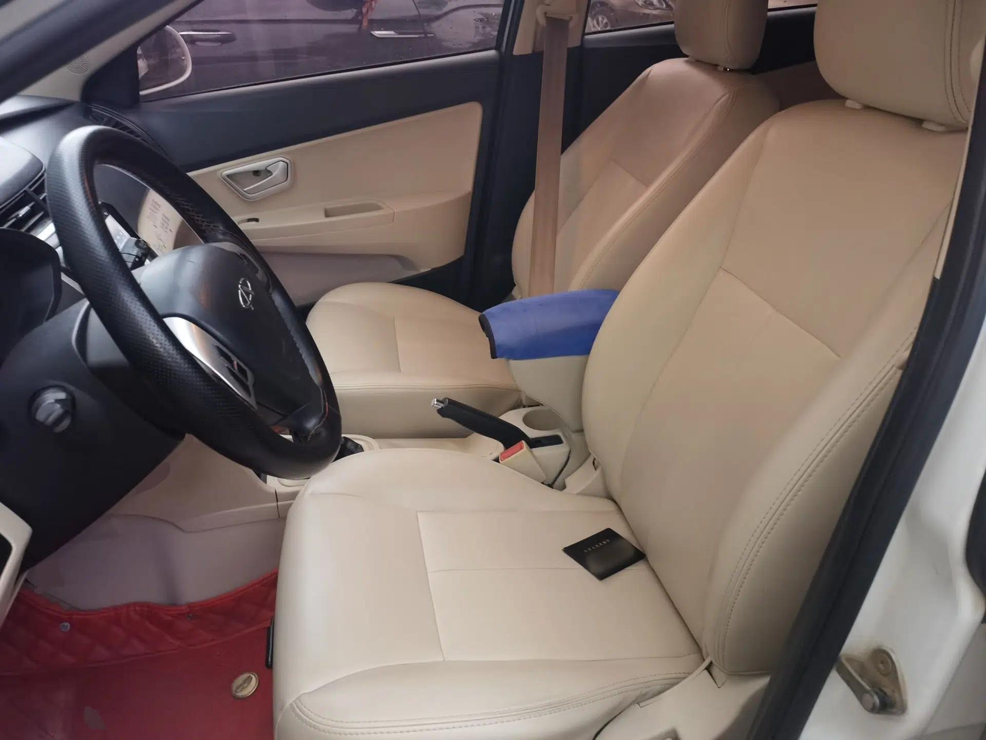 Chery Fengyun 2 2014 Hatchback 1.5L Manual New Youth Edition — миниатюра 15