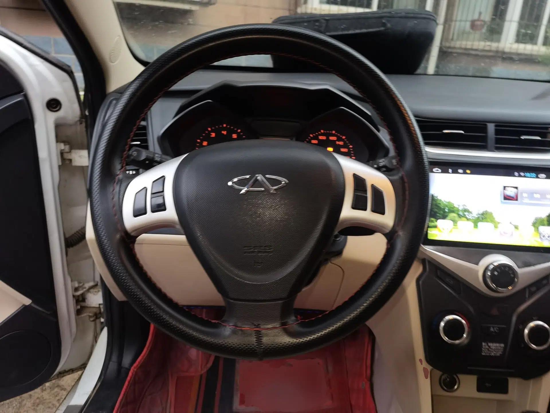 Chery Fengyun 2 2014 Hatchback 1.5L Manual New Youth Edition — миниатюра 10