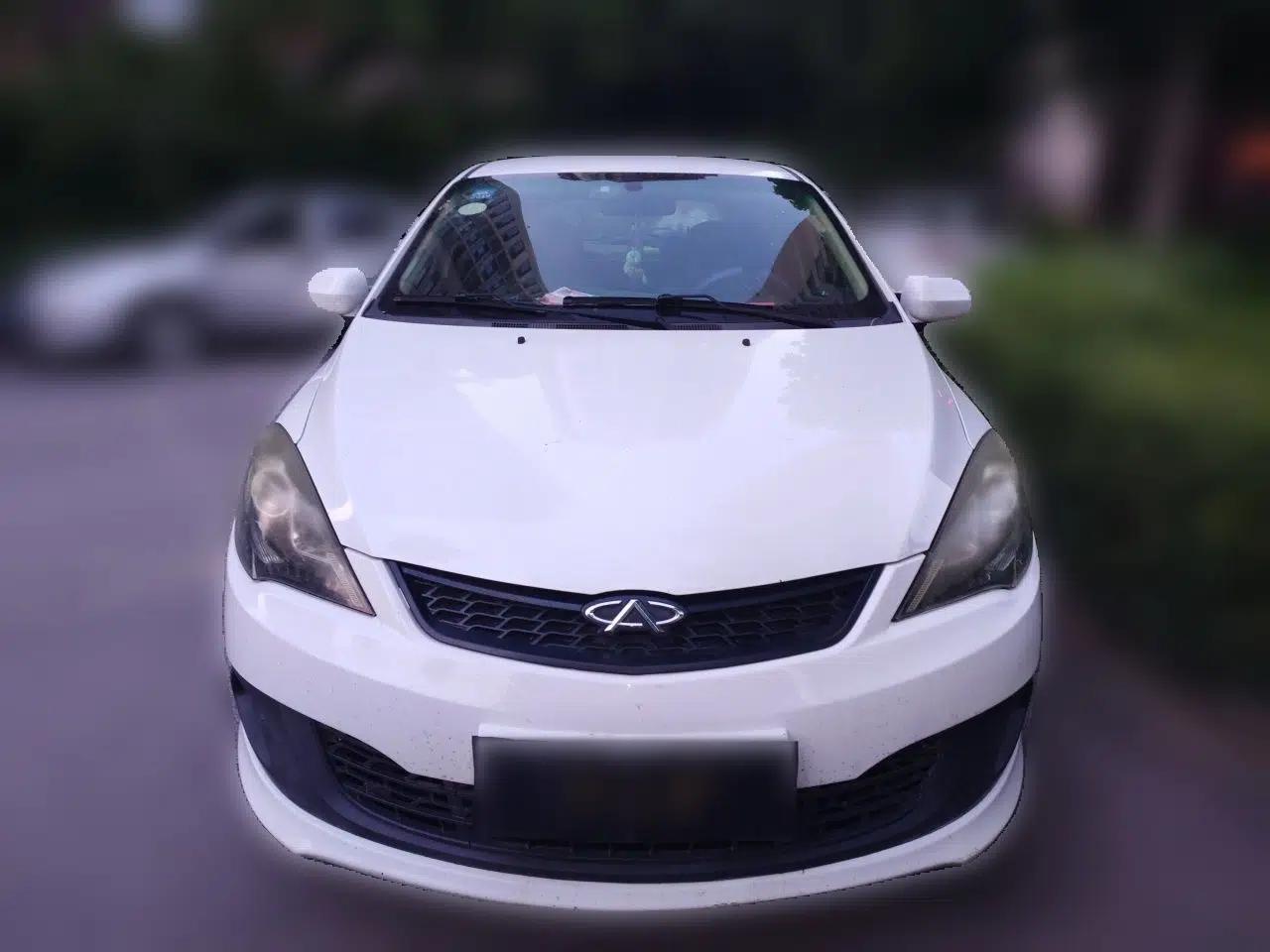 Chery Fengyun 2 2013 Hatchback 1.5L Manual Ruiyi Edition — миниатюра 2