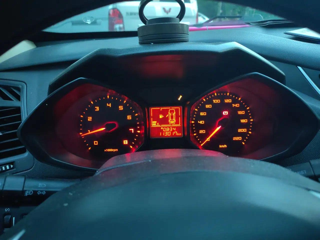 Chery Fengyun 2 2013 Hatchback 1.5L Manual Ruiyi Edition — миниатюра 11