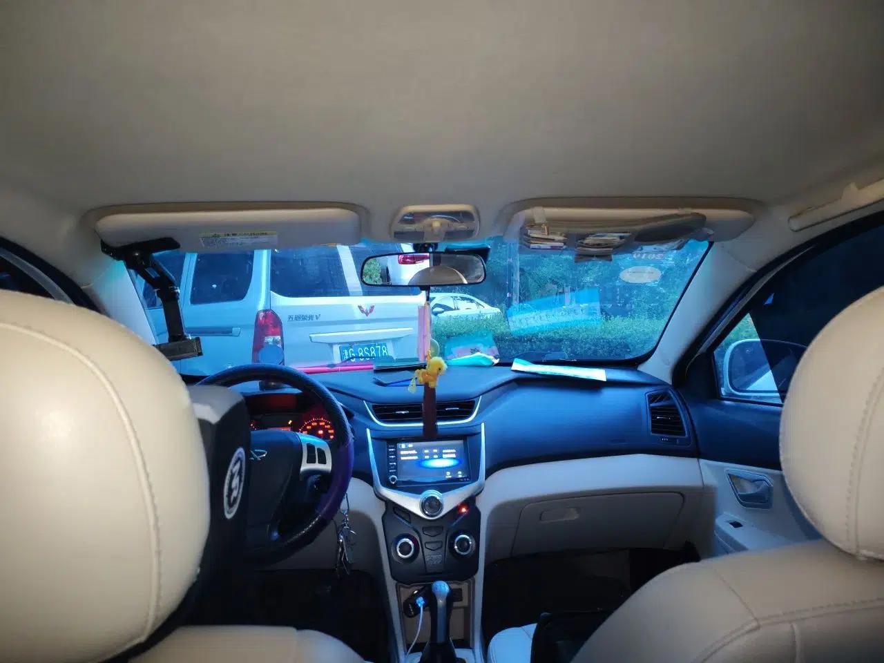 Chery Fengyun 2 2013 Hatchback 1.5L Manual Ruiyi Edition — миниатюра 18