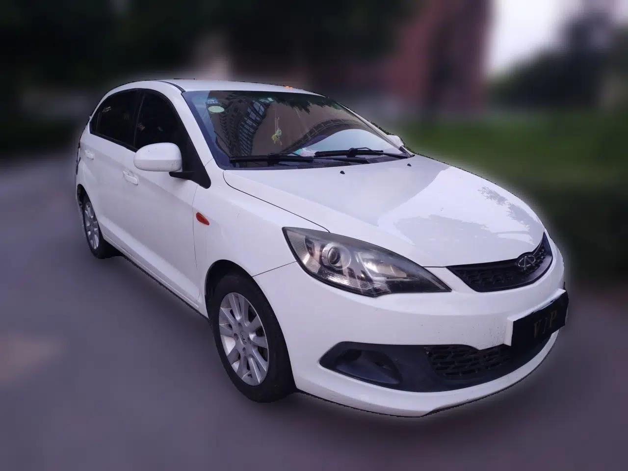 Chery Fengyun 2 2013 Hatchback 1.5L Manual Ruiyi Edition — миниатюра 3