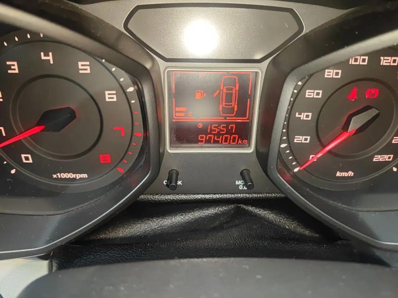 Chery Fengyun 2 2015 1.5L Manual New Edition — миниатюра 12