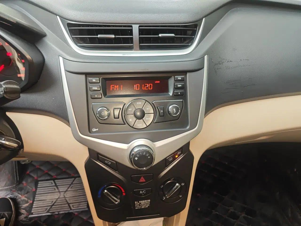 Chery Fengyun 2 2015 1.5L Manual New Edition — миниатюра 13