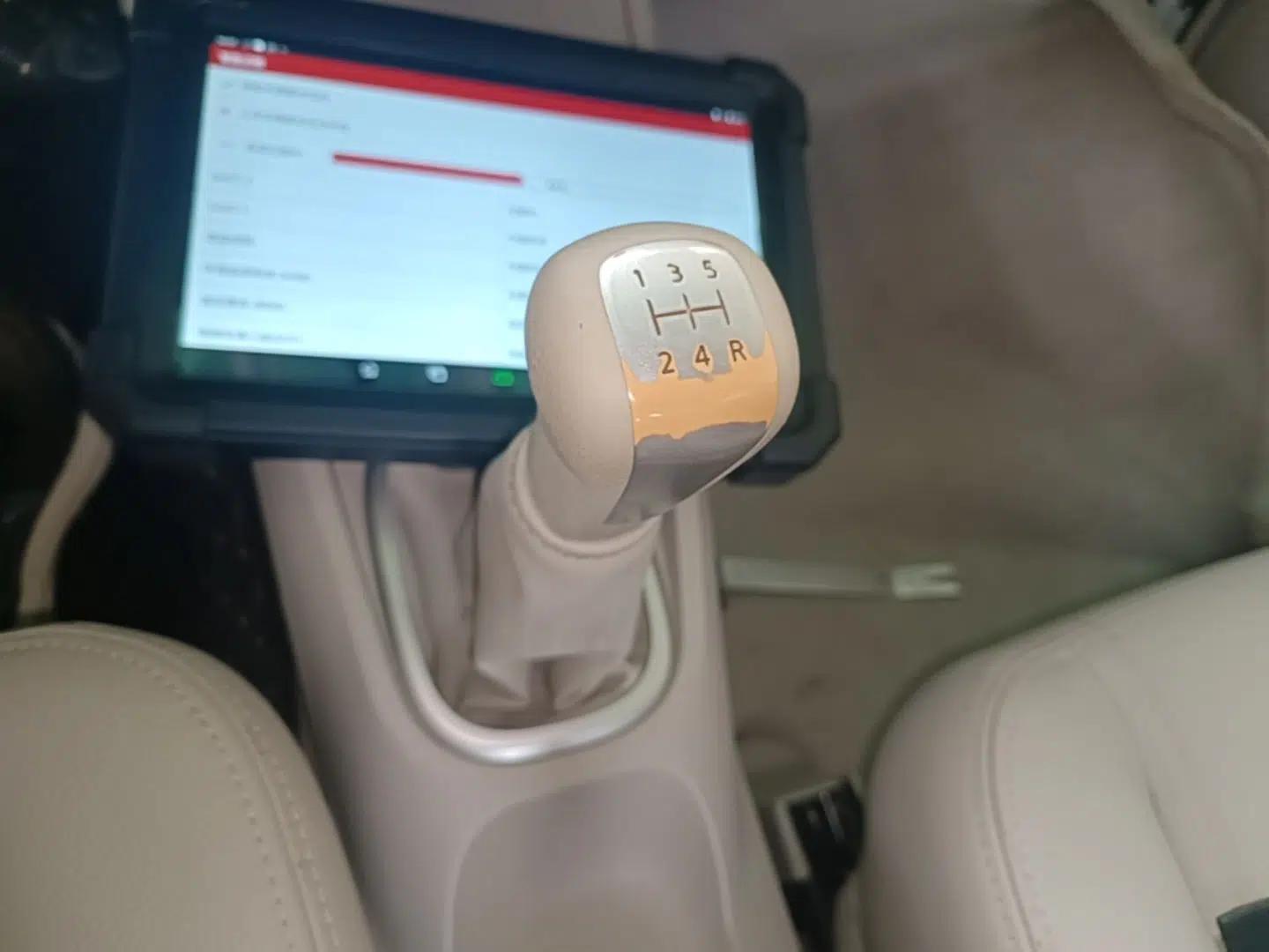 Venucia D50 2015 1.6L Manual Luxury Edition — миниатюра 16