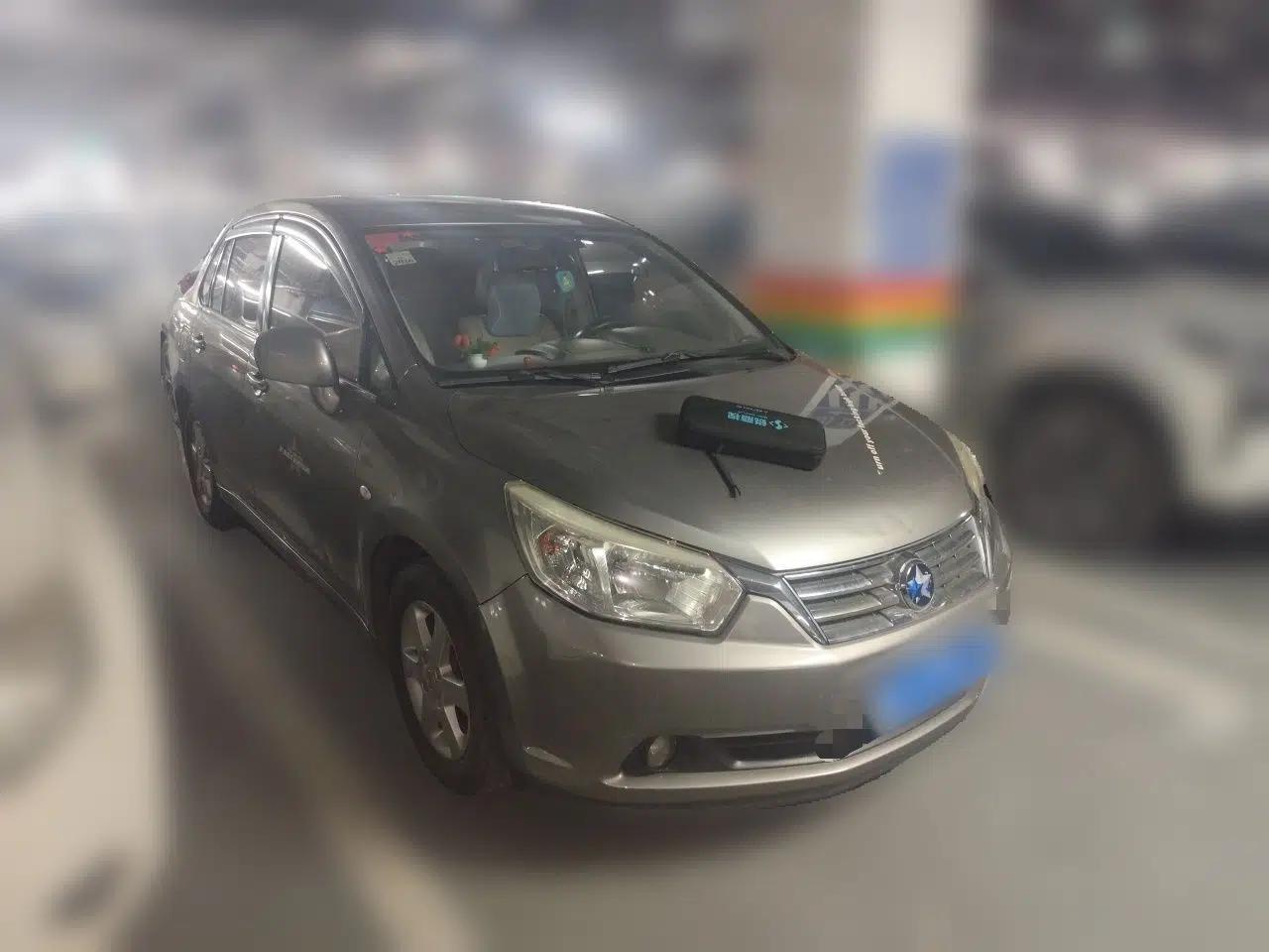 Venucia D50 2013 1.6L Manual Luxury Edition — миниатюра 3