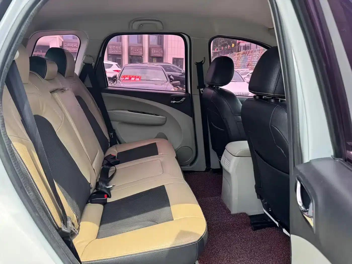 Jingyi X3 2016 1.5L Comfort Model — миниатюра 11