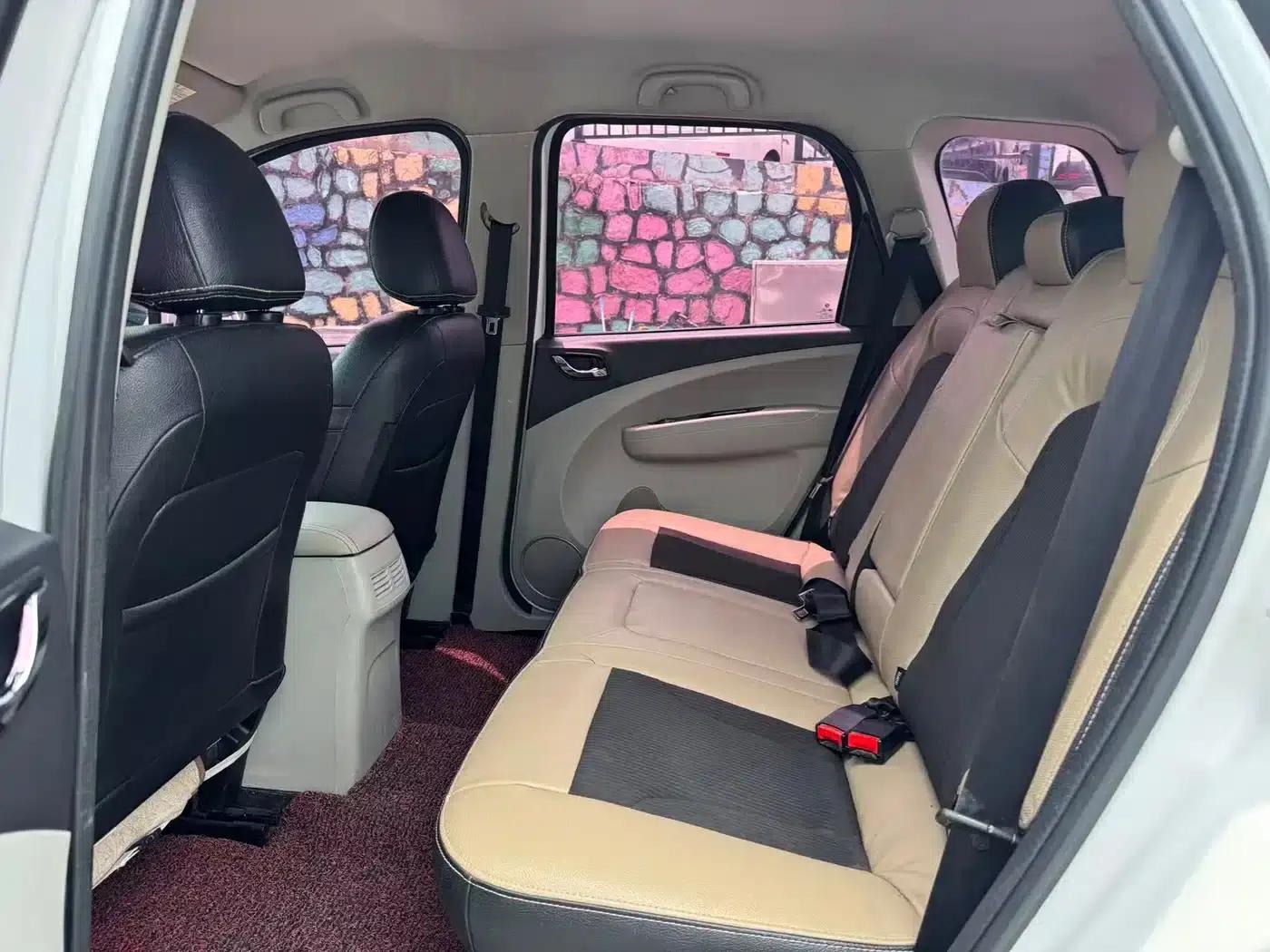 Jingyi X3 2016 1.5L Comfort Model — миниатюра 10