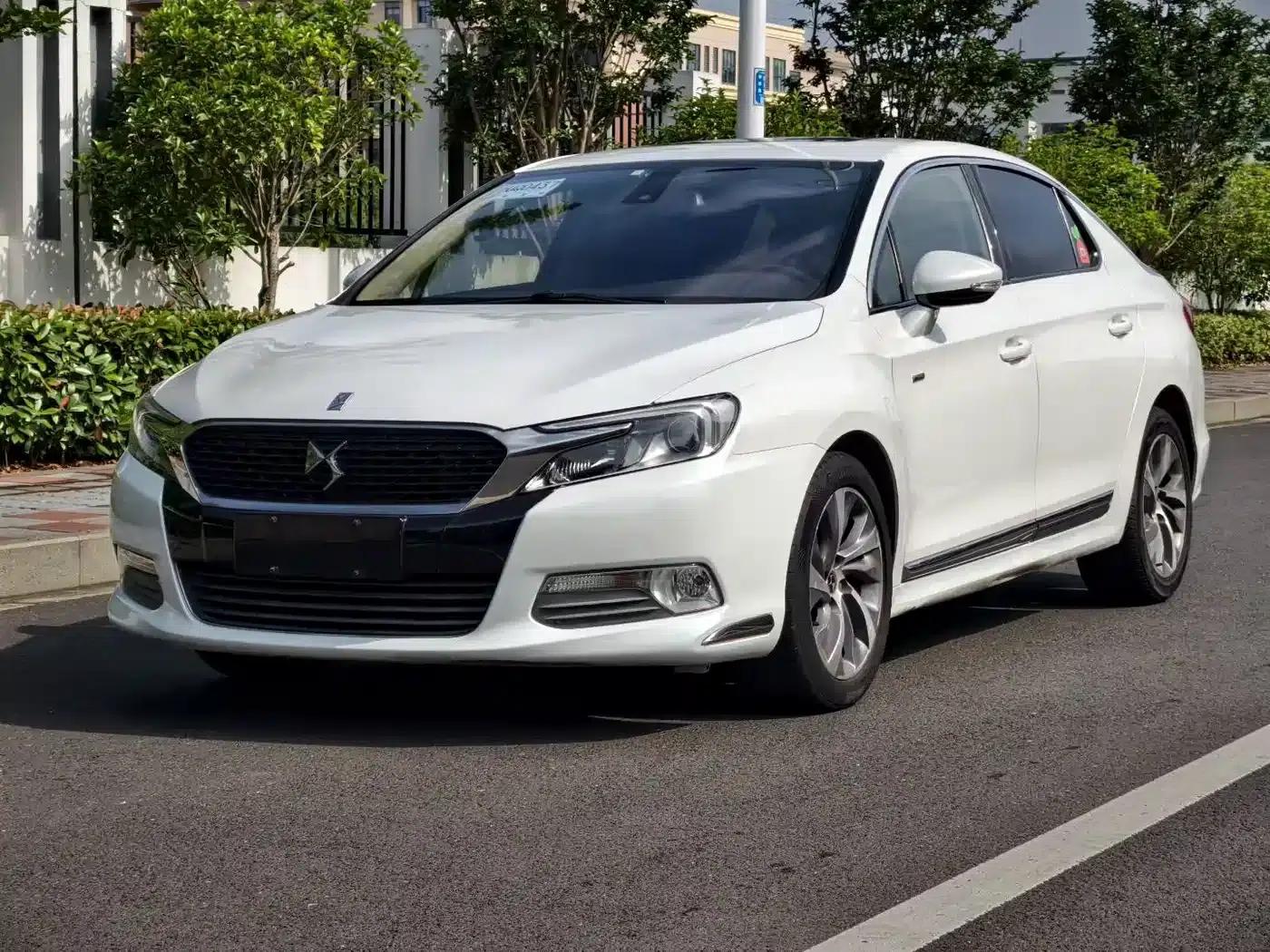 DS 5LS 2014 1.6T Elegant Edition THP160 — миниатюра 1