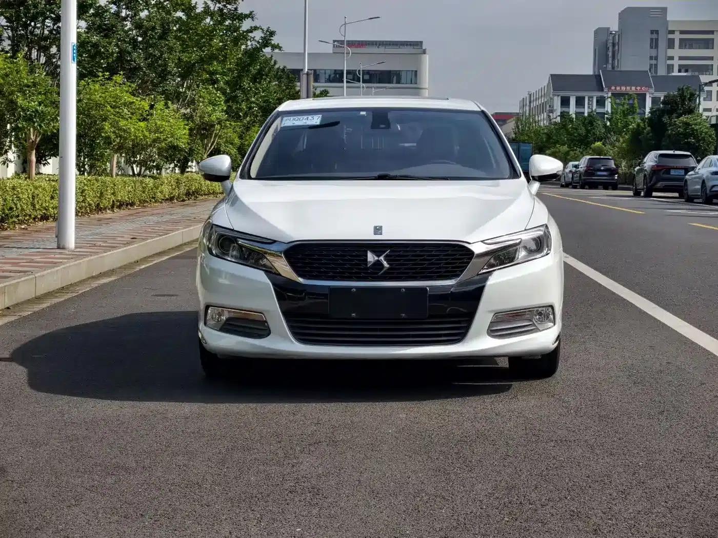 DS 5LS 2014 1.6T Elegant Edition THP160 — миниатюра 2