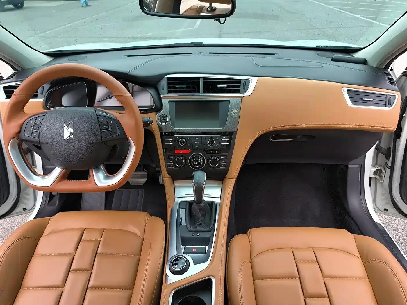 DS 6 2014 1.6T Premium Edition THP160 — миниатюра 6