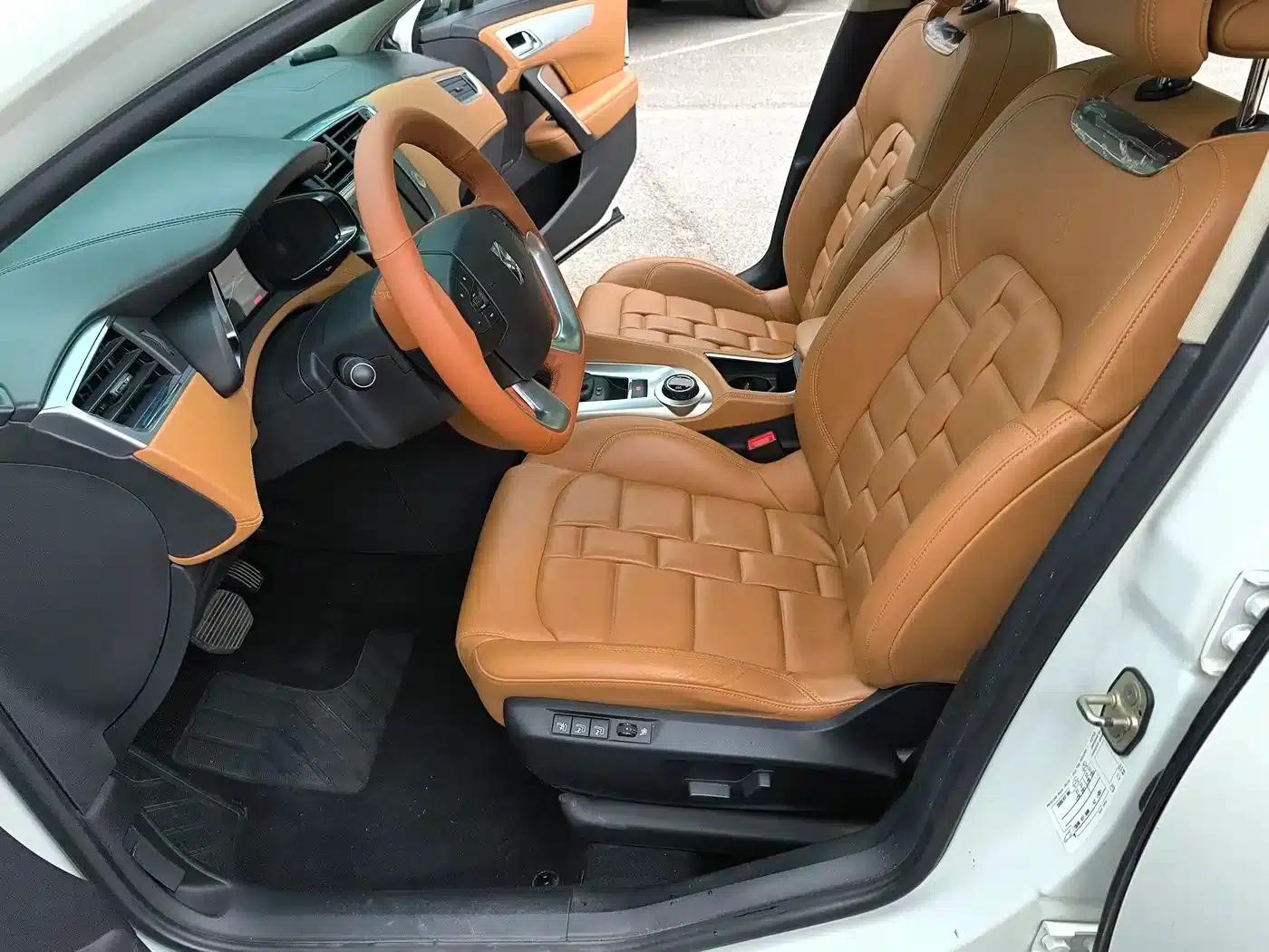 DS 6 2014 1.6T Premium Edition THP160 — миниатюра 7