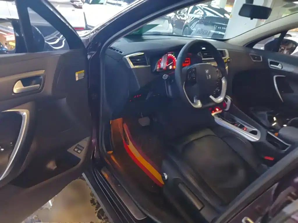 DS 6 2016 1.6T Elegant Edition THP160 — миниатюра 16