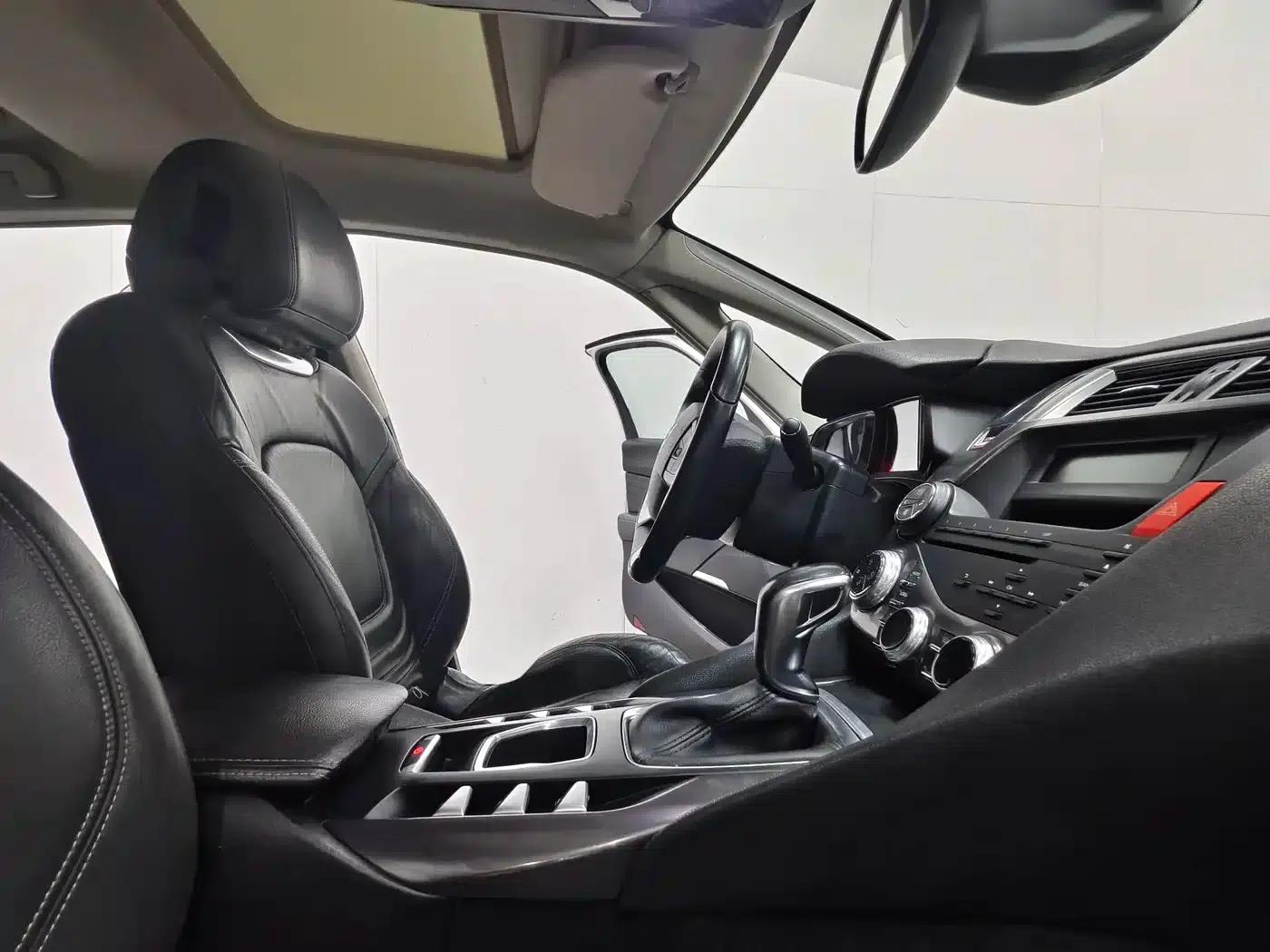 DS 5 2014 1.6T Elegant Edition THP160 — миниатюра 15
