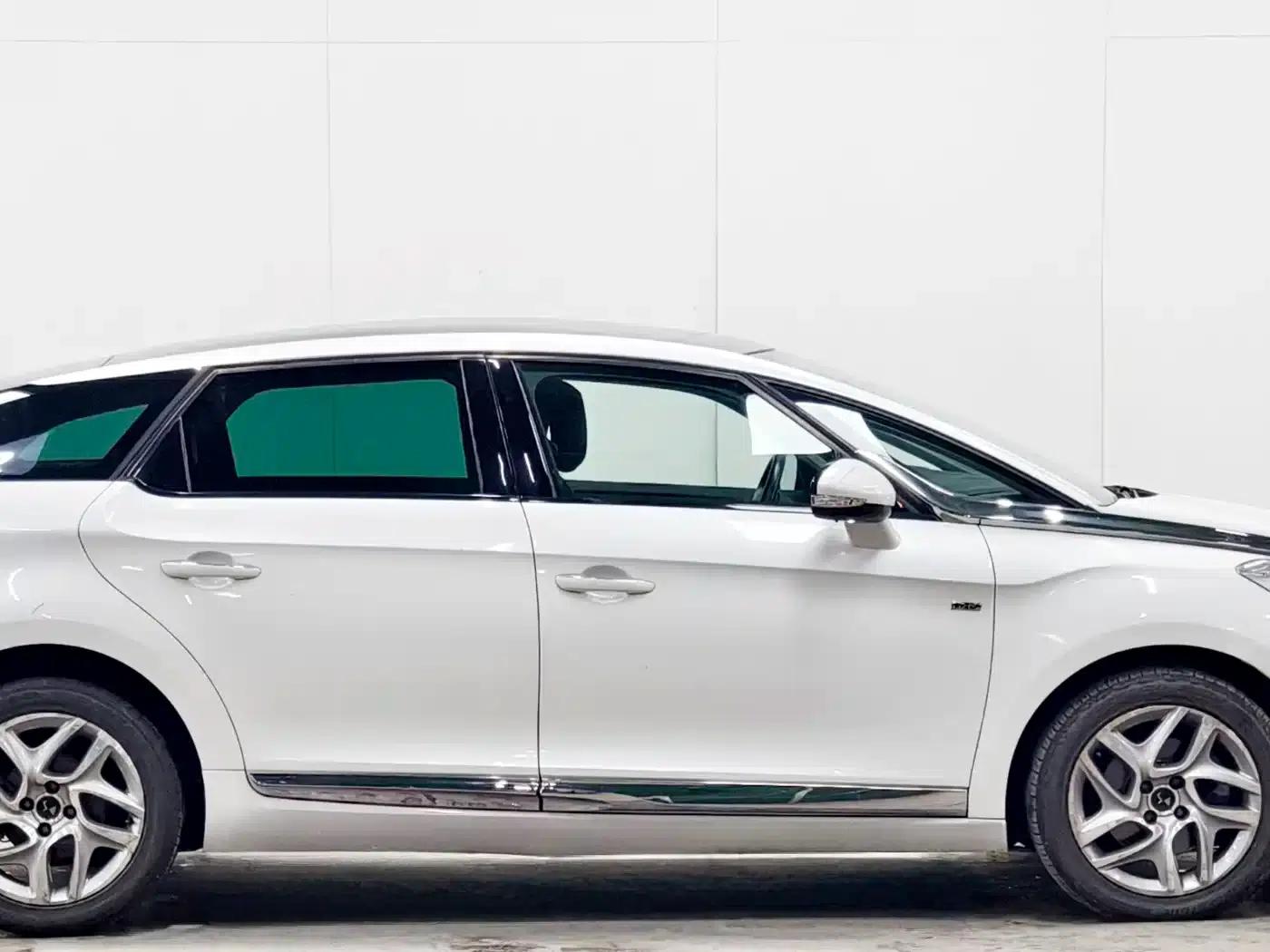 DS 5 2014 1.6T Elegant Edition THP160 — миниатюра 8