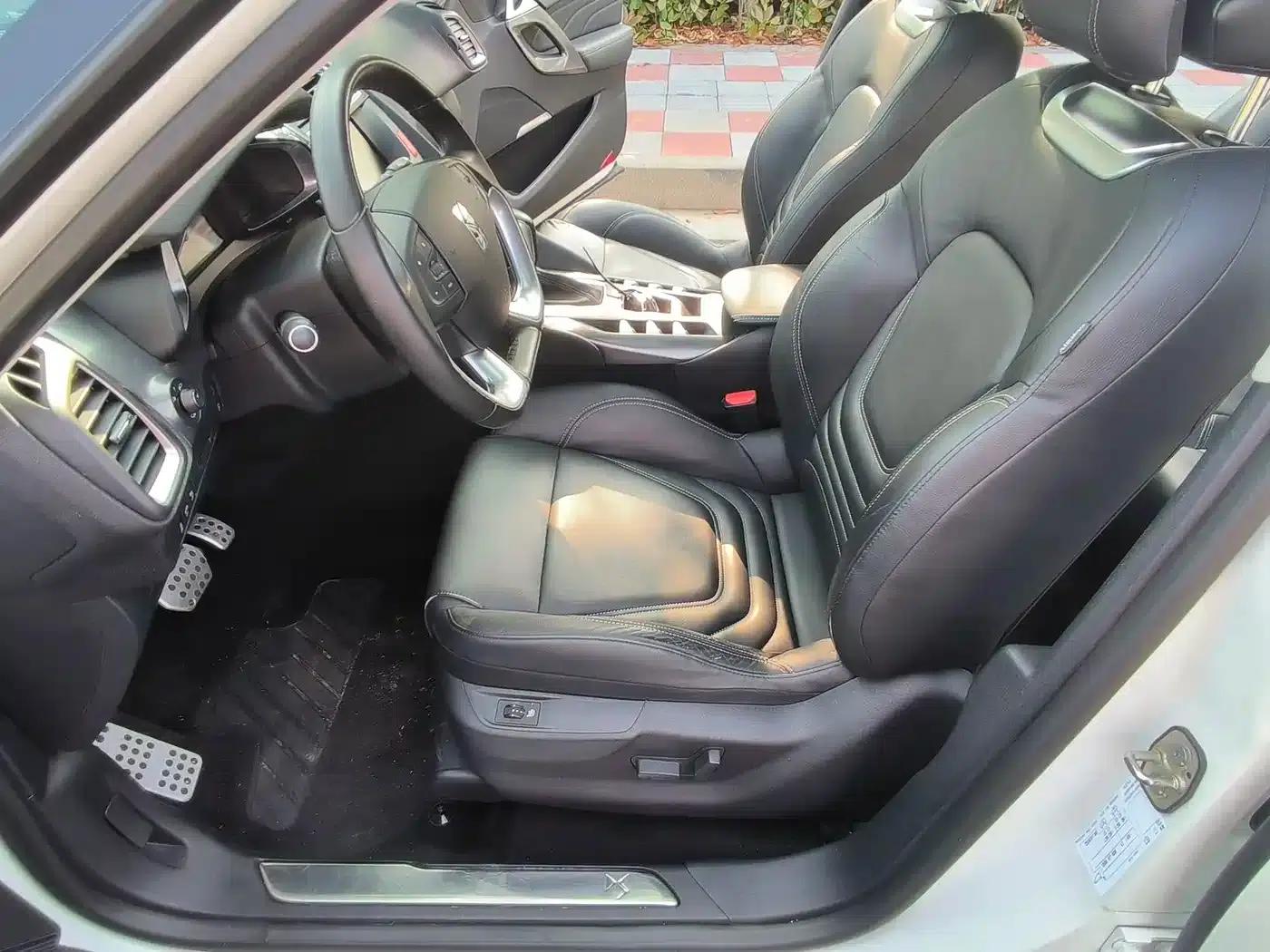 DS 5 2013 1.6T Luxury Edition THP200 — миниатюра 6