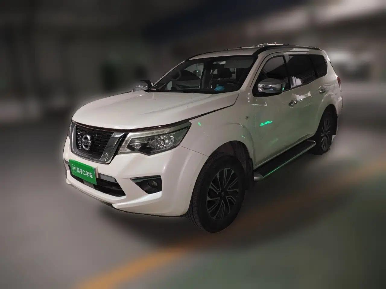 Nissan Terra 2018 2.5L Automatic 4x4 Luxury Edition — миниатюра 1