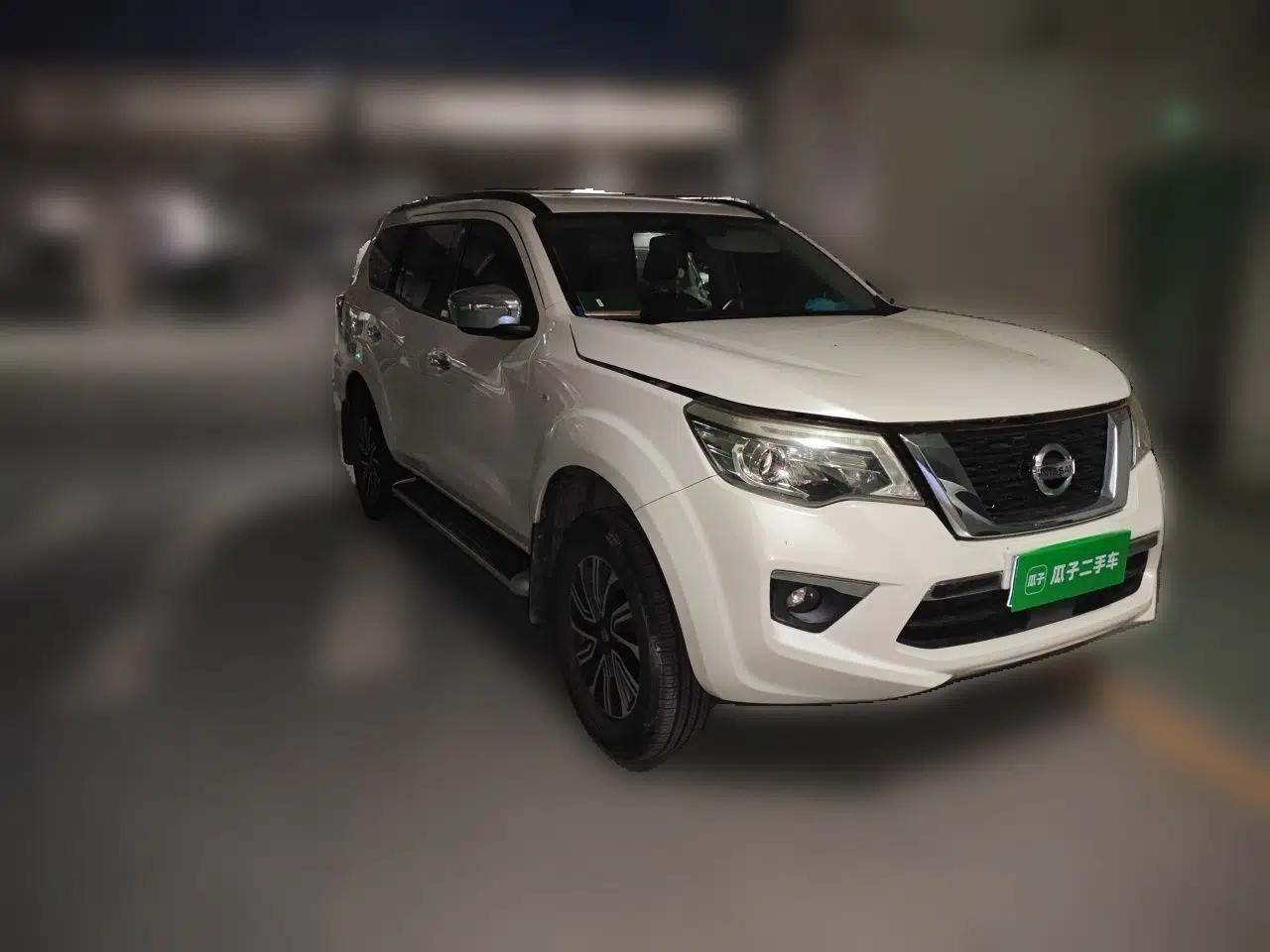 Nissan Terra 2018 2.5L Automatic 4x4 Luxury Edition — миниатюра 3