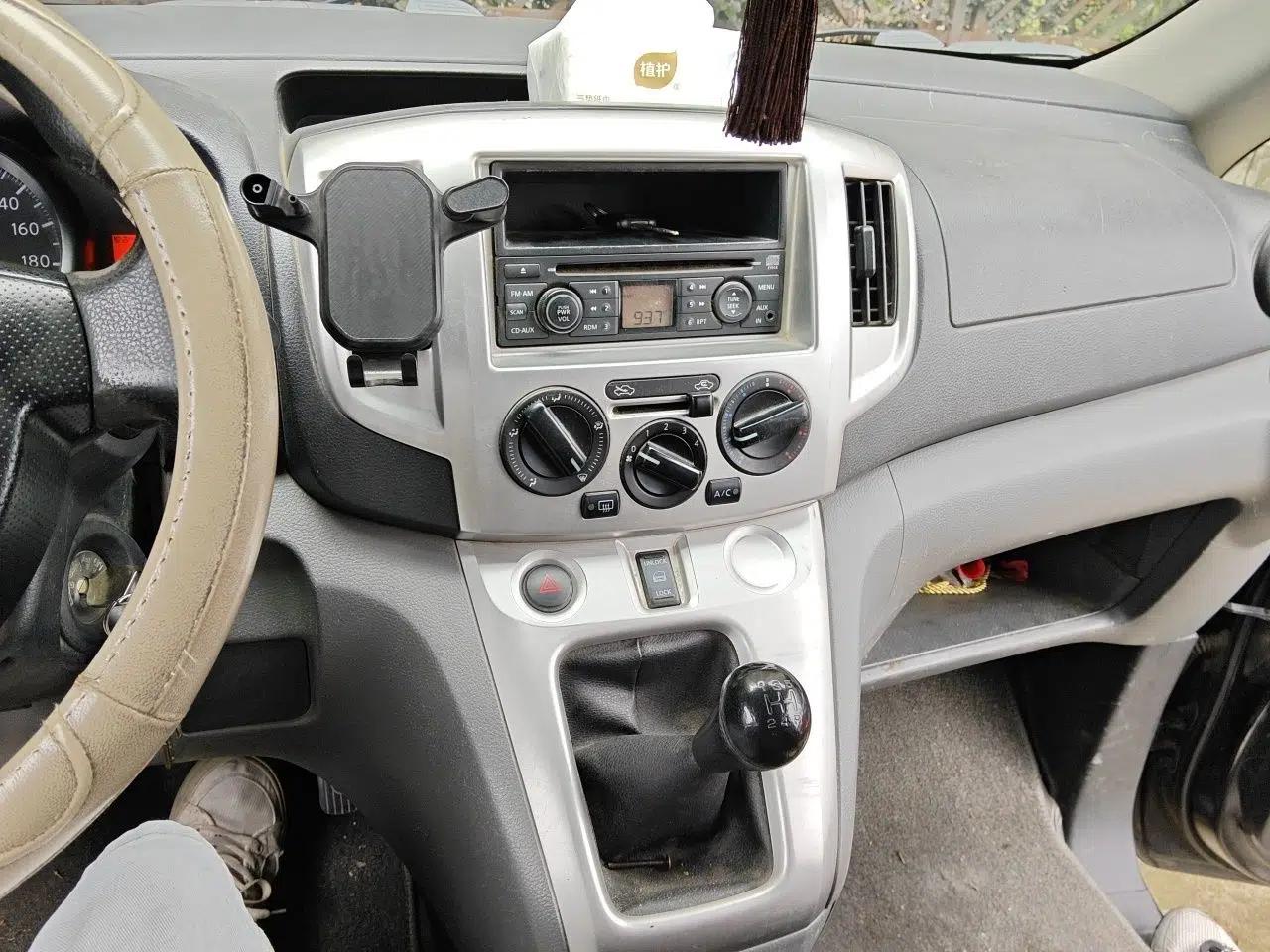 Nissan NV200 2013 1.6L Luxury Model China IV Standard — миниатюра 13