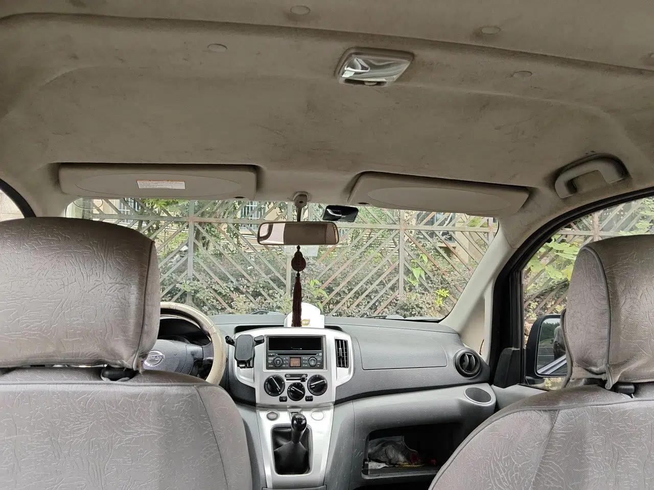 Nissan NV200 2013 1.6L Luxury Model China IV Standard — миниатюра 18