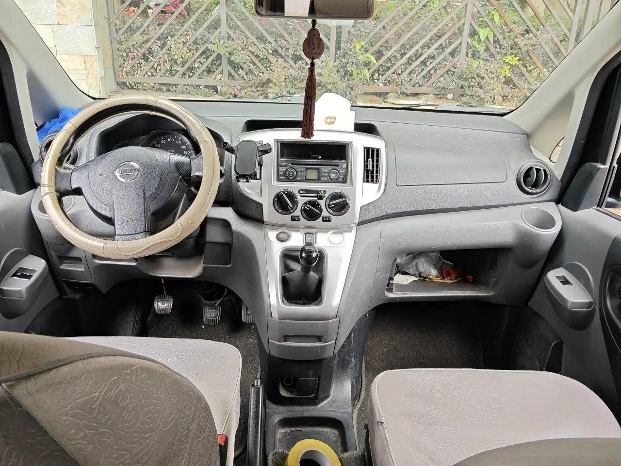 Nissan NV200 2013 1.6L Luxury Model China IV Standard — миниатюра 9
