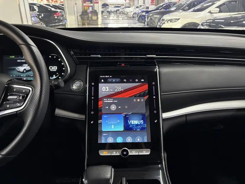 Roewe RX5 MAX 2019 300TGI Automatic Smart Cabin Luxury Edition — миниатюра 10