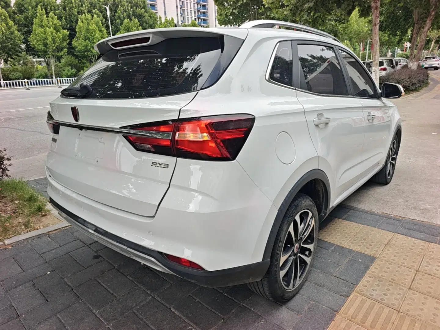 Roewe RX3 2018 1.6L CVT Flagship Edition — миниатюра 6