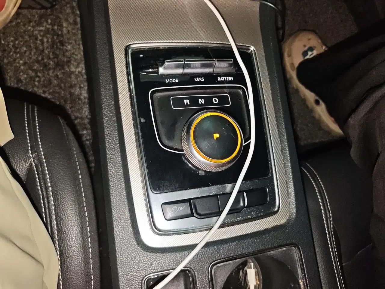 Roewe i6 New Energy 2017 45T Hybrid Connect & Smart Enjoyment Edition — миниатюра 14