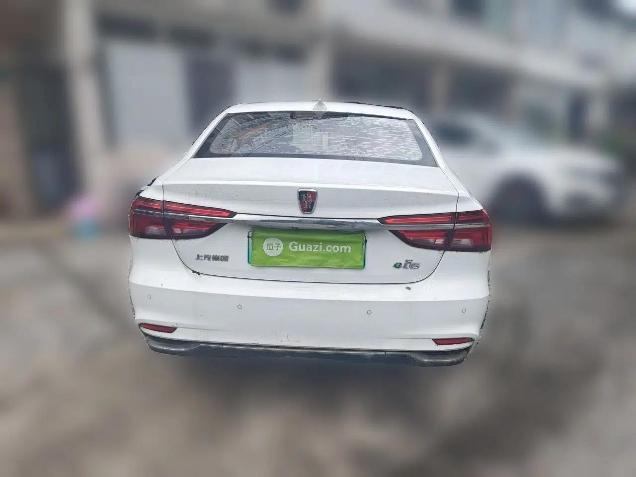 Roewe i6 New Energy 2019 PLUS 50T 4G Connected Glory Luxury Edition — миниатюра 5
