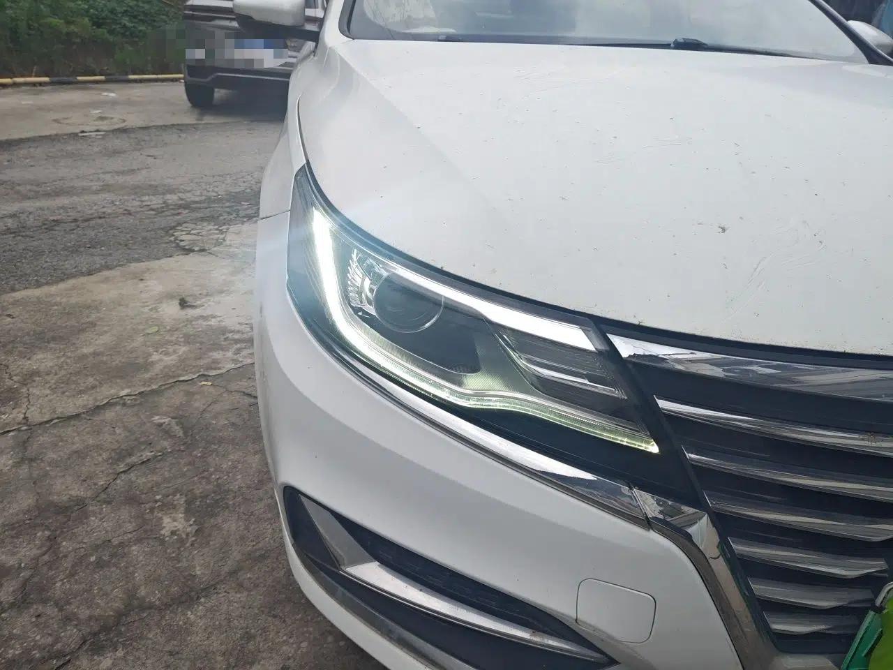 Roewe i6 New Energy 2019 PLUS 50T 4G Connected Glory Luxury Edition — миниатюра 7