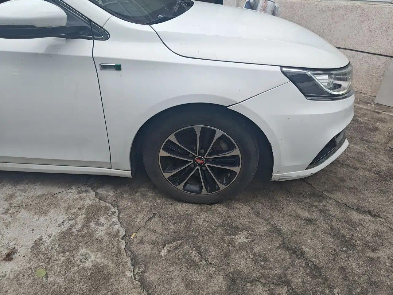 Roewe i6 New Energy 2019 PLUS 50T 4G Connected Glory Luxury Edition — миниатюра 8