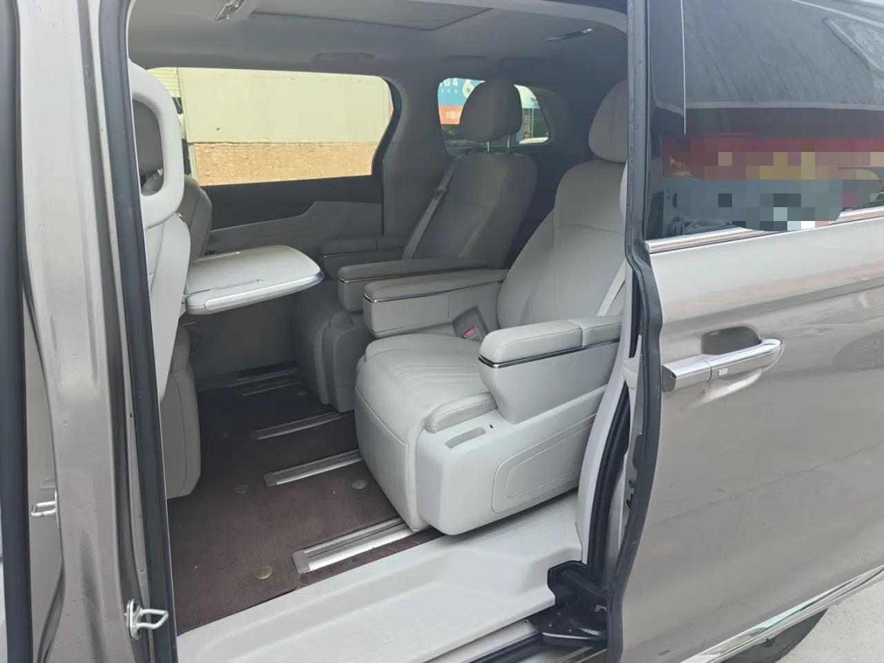 Roewe iMAX8 New Energy 2025 1.5T DMH Lu Zun Deluxe Edition — миниатюра 9