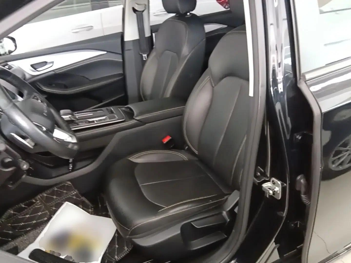 Roewe i6 MAX 2020 300TGI Automatic Sporty Cool Edition — миниатюра 17