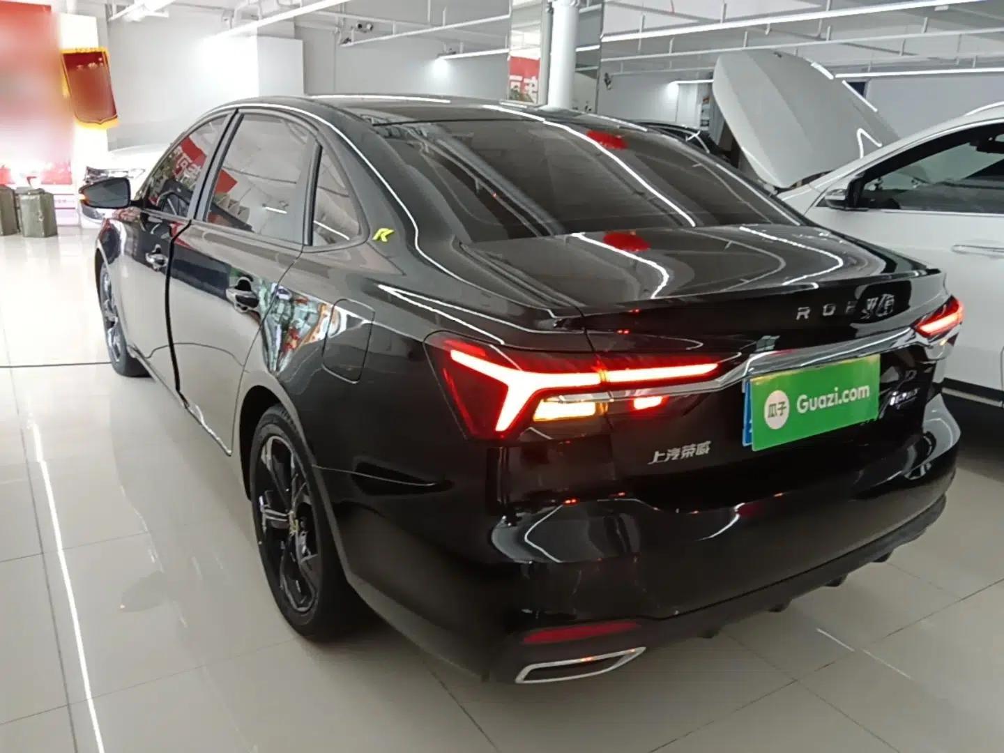 Roewe i6 MAX 2020 300TGI Automatic Sporty Cool Edition — миниатюра 4