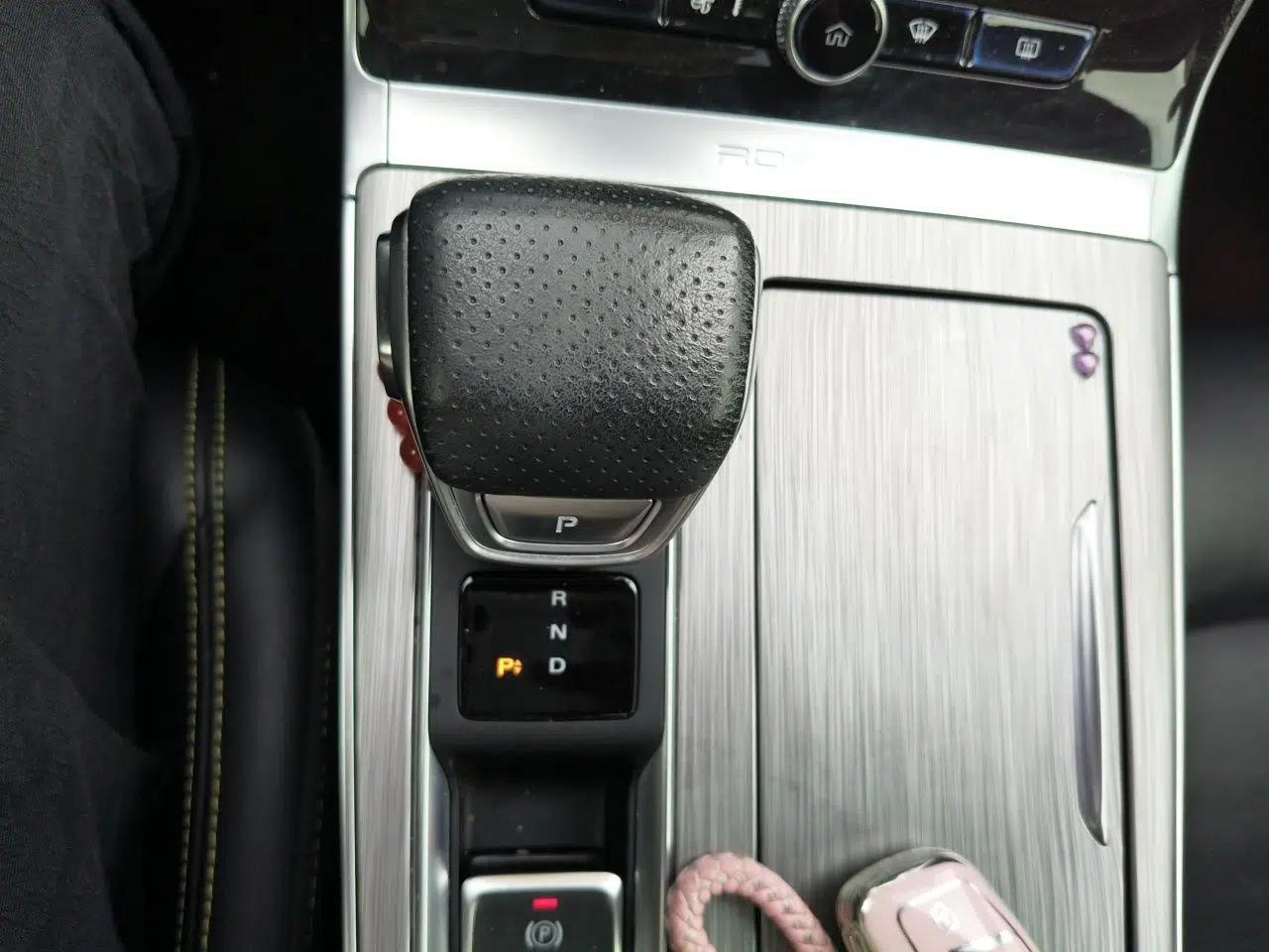 Roewe RX5 eMAX 2020 500 PHEV Smart Cabin Flagship Edition — миниатюра 14