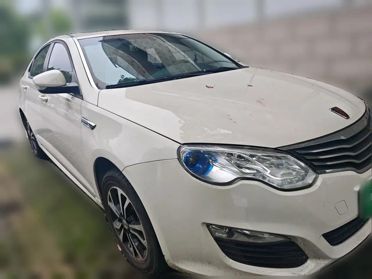 Roewe e550 2016 Deluxe Edition — миниатюра 3