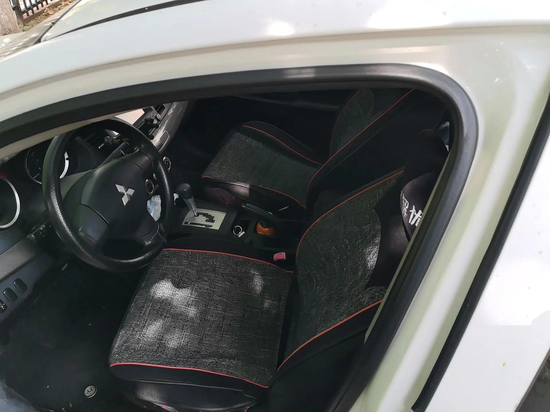 Mitsubishi Lancer EX 2013 Fashion Edition 1.8L CVT Comfort Version — миниатюра 16