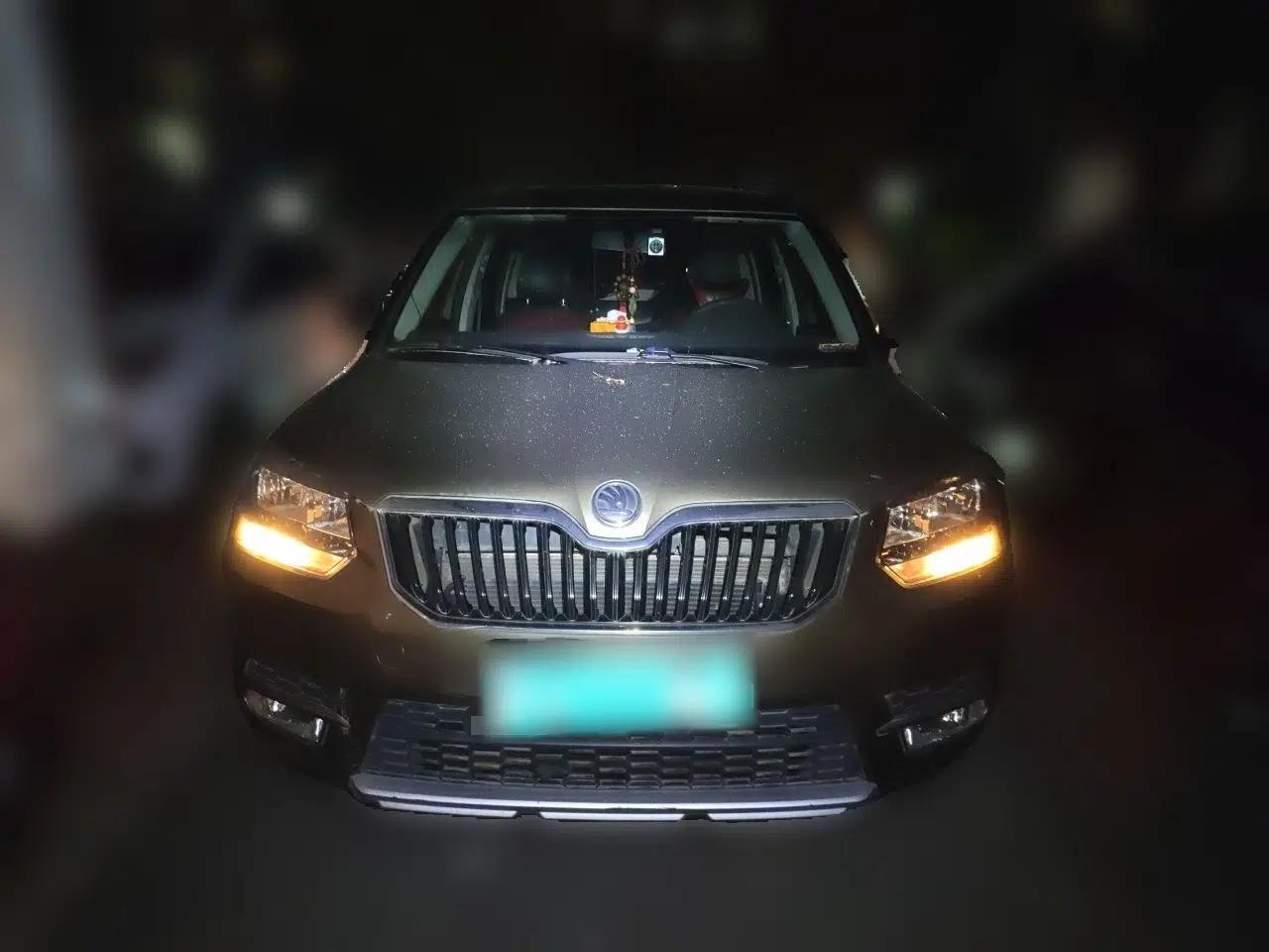 Skoda Yeti 2016 1.4TSI DSG Advanced Edition — миниатюра 2
