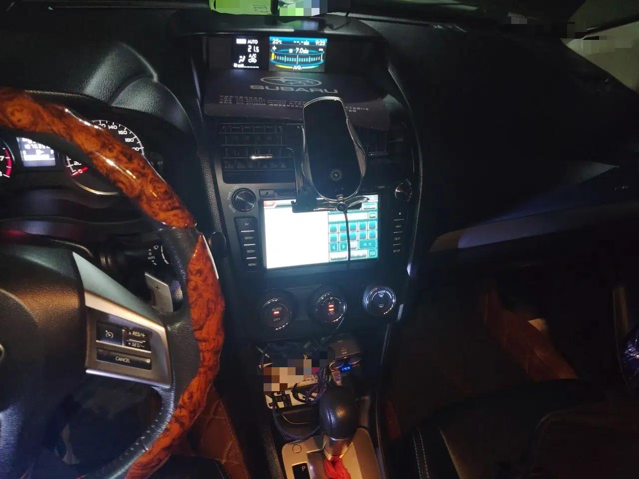 Subaru XV 2014 2.0i Luxury Navigation Edition — миниатюра 13