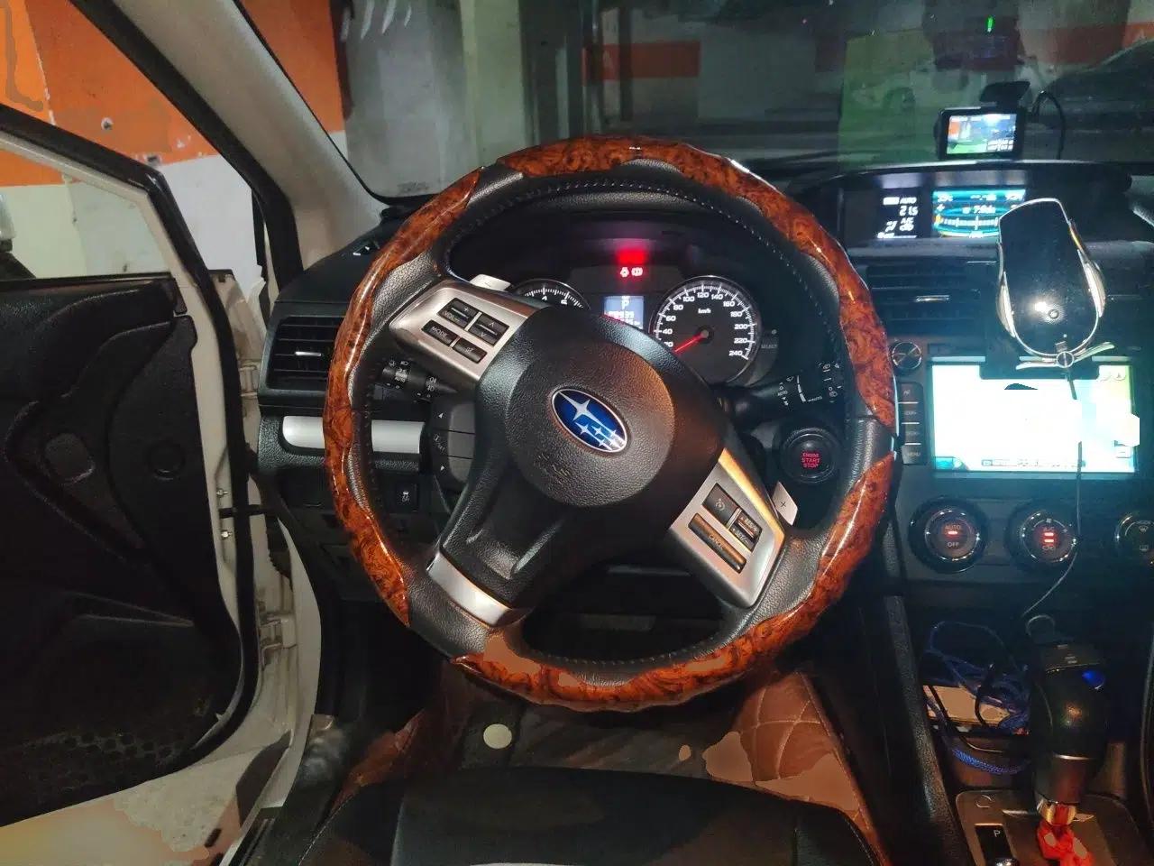 Subaru XV 2014 2.0i Luxury Navigation Edition — миниатюра 10