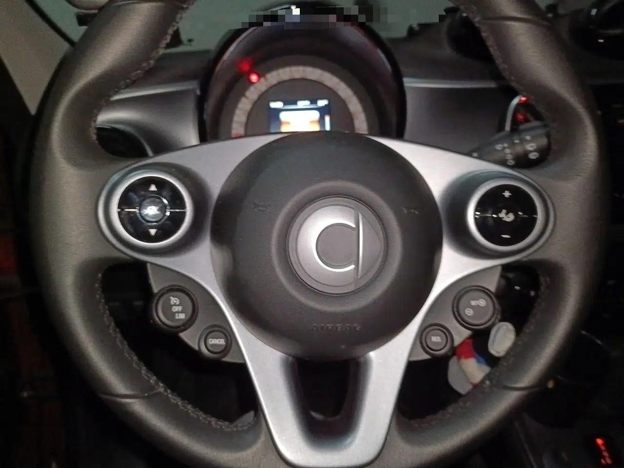 smart forfour 2018 1.0L 52kW Passion Edition — миниатюра 10