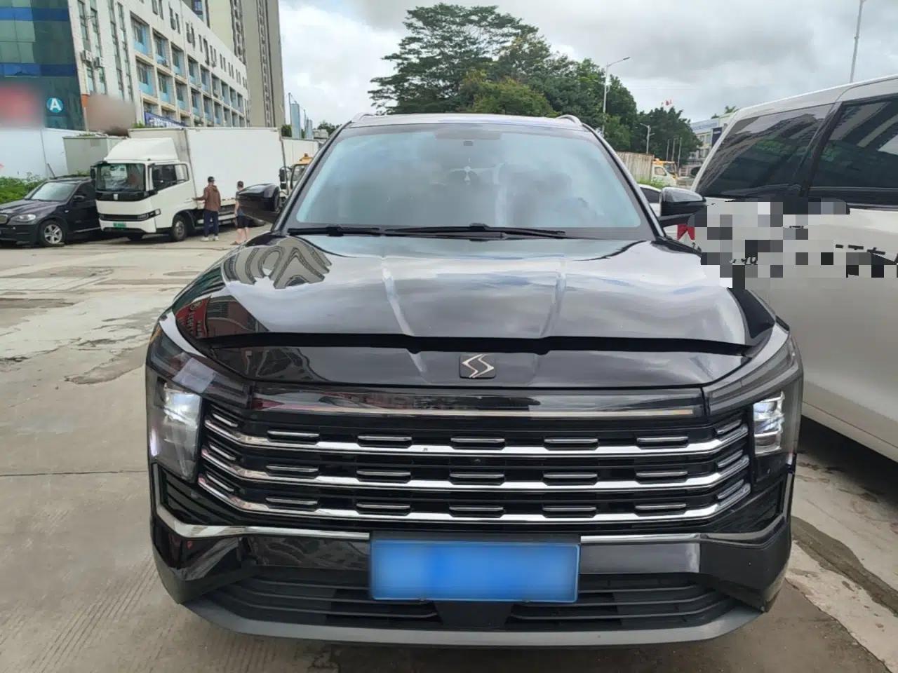 SOL X8 PLUS 2023 1.5 TGDI DCT Smart Edition 7-Seater — миниатюра 2