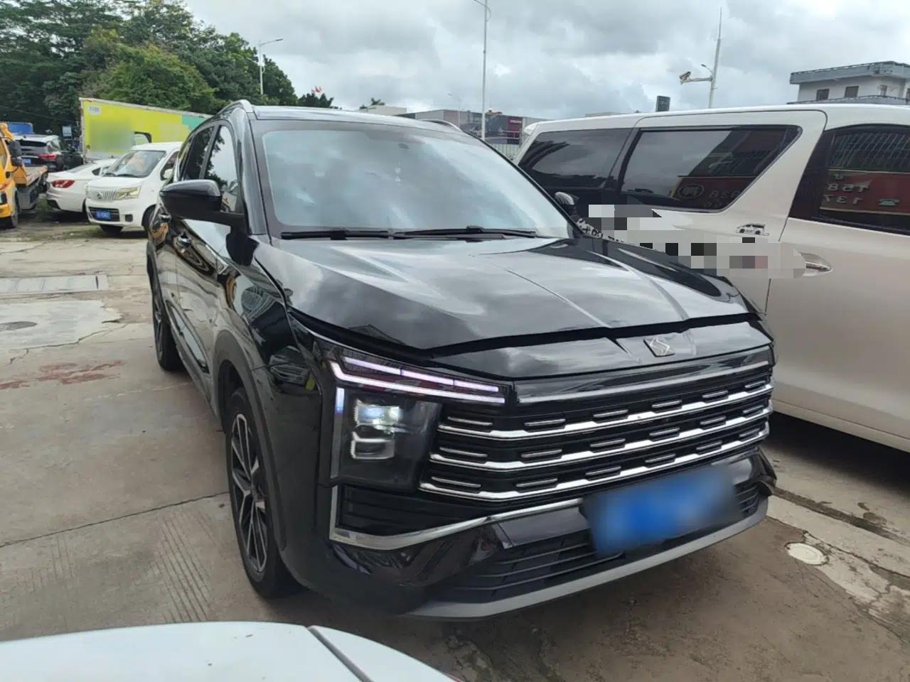 SOL X8 PLUS 2023 1.5 TGDI DCT Smart Edition 7-Seater — миниатюра 3