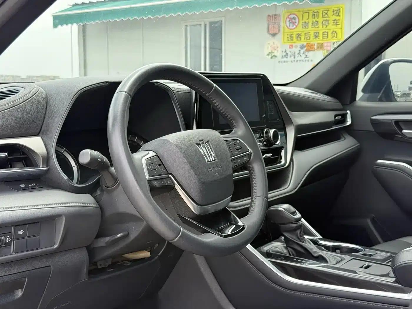 Crown Land Cruiser 2023 2.5L HEV 4WD Luxury Edition — миниатюра 7