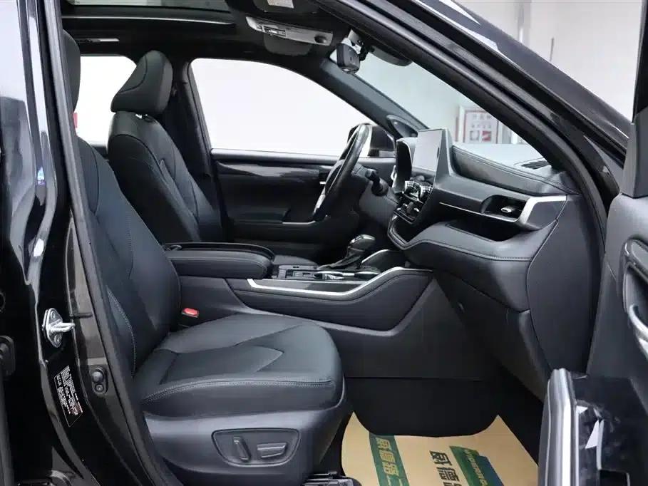 Crown Land Cruiser 2021 2.5L HEV 4WD Flagship Edition — миниатюра 13