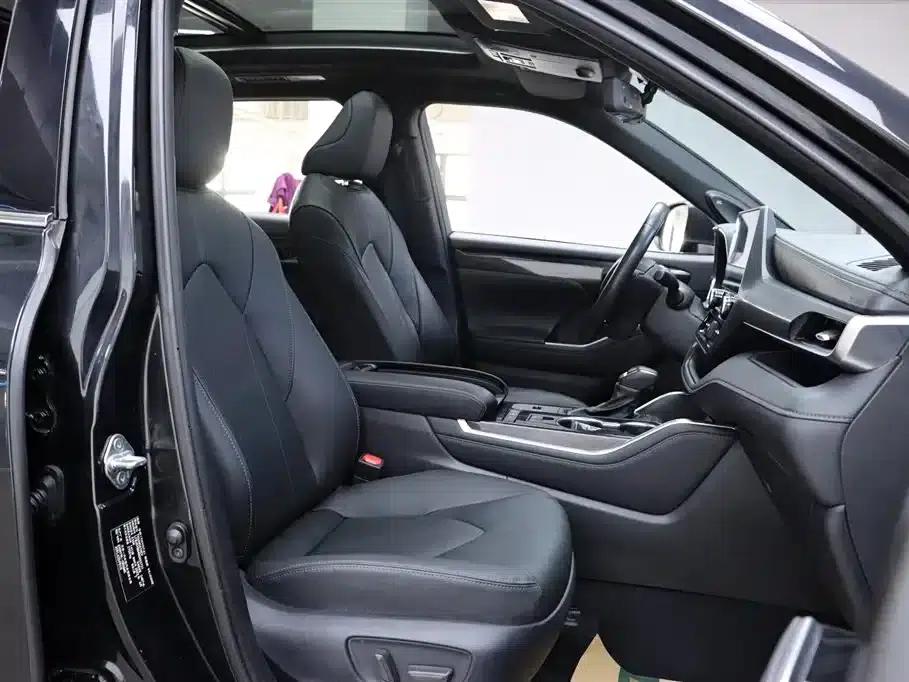 Crown Land Cruiser 2021 2.5L HEV 4WD Flagship Edition — миниатюра 14