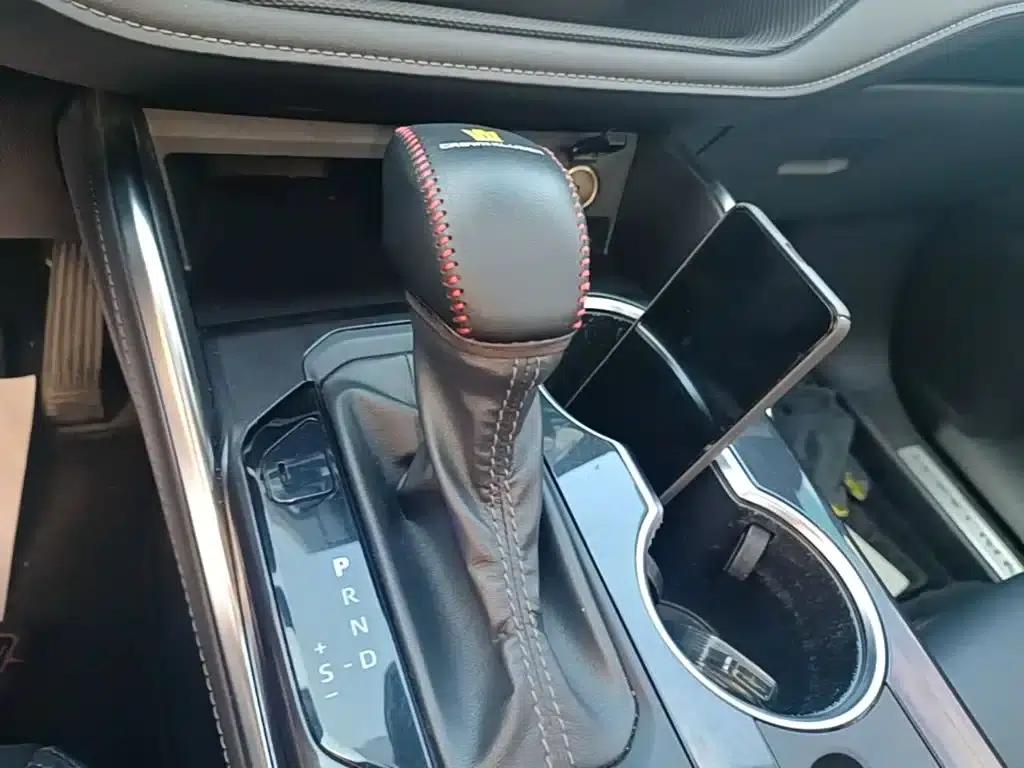 Crown Land Cruiser 2023 2.5L HEV 4WD Luxury Edition — миниатюра 14