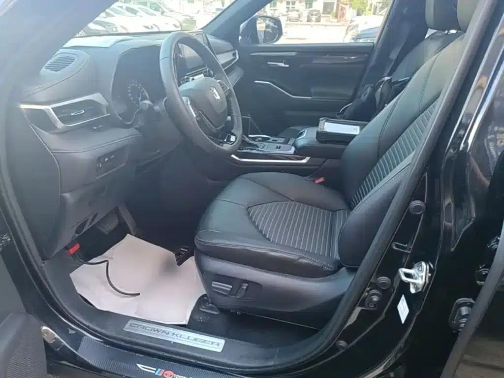 Crown Land Cruiser 2023 2.5L HEV 4WD Luxury Edition — миниатюра 15