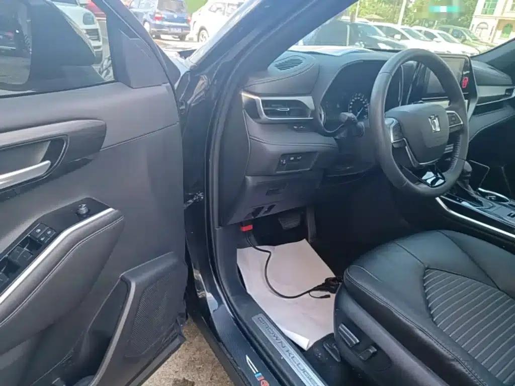 Crown Land Cruiser 2023 2.5L HEV 4WD Luxury Edition — миниатюра 16